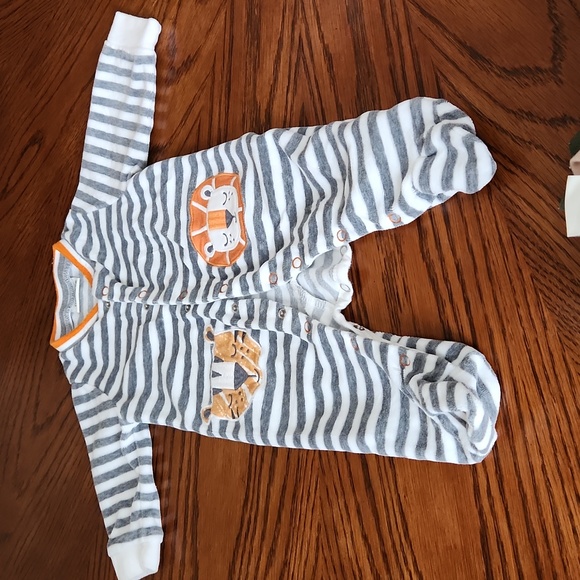 5 piece Mixed Carters/ Juniors baby boy long sleeve fleece footsies. 0-3 Months - Picture 6 of 6